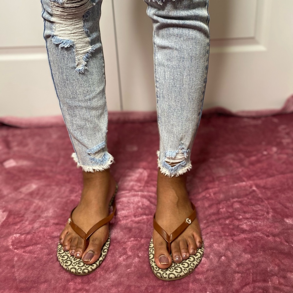 GBG Los Angeles Sandals ✨